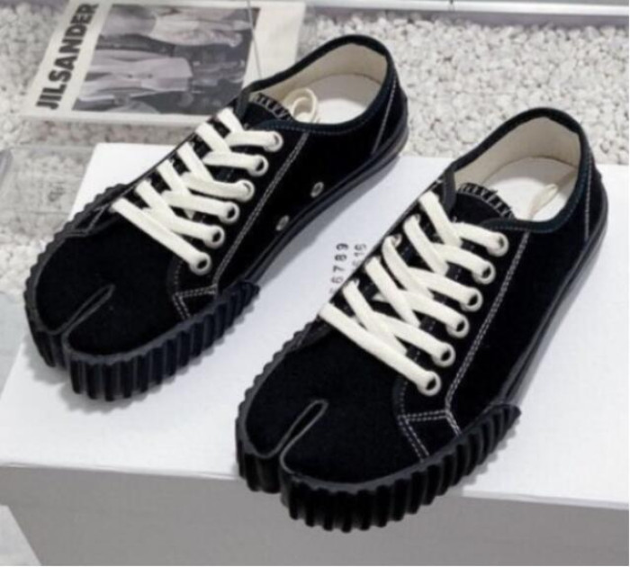 Ma*iso*n Mar*giela MAMA-0138