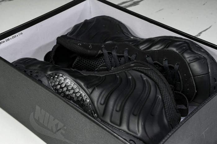 Nike Air Foamposite One FD5855-001
