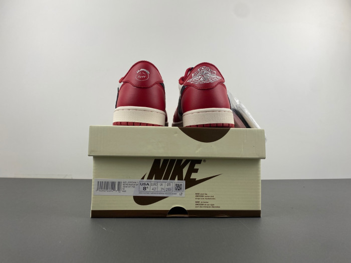 Travis Scott x Air Jordan 1 DZ4137-700