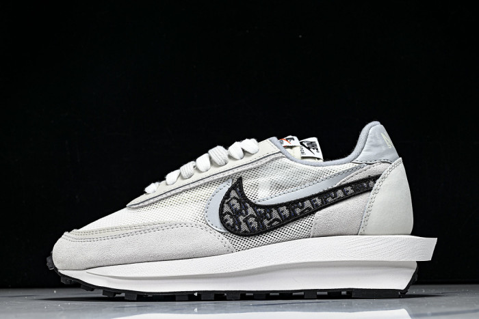 Sacai x Nike Zegamadome CN8898-002