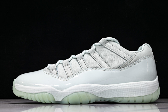 Air Jordan 11 Low IW1882-300
