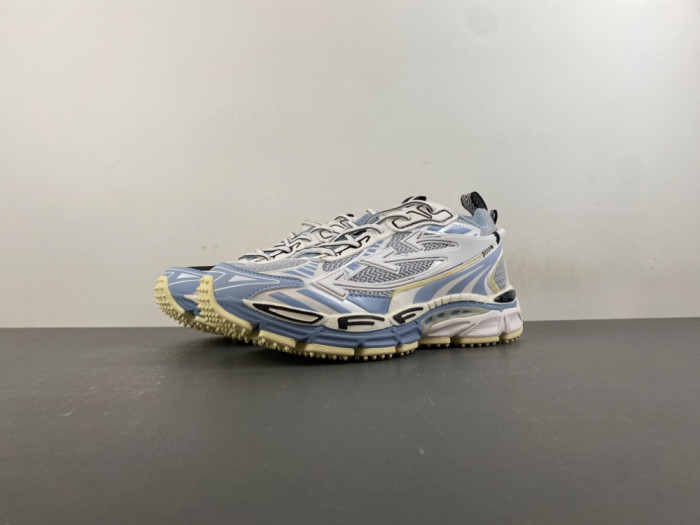C/O​ SNEAKERS CO-064