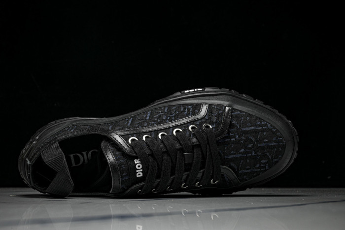 D*R OTHERS DROS-002