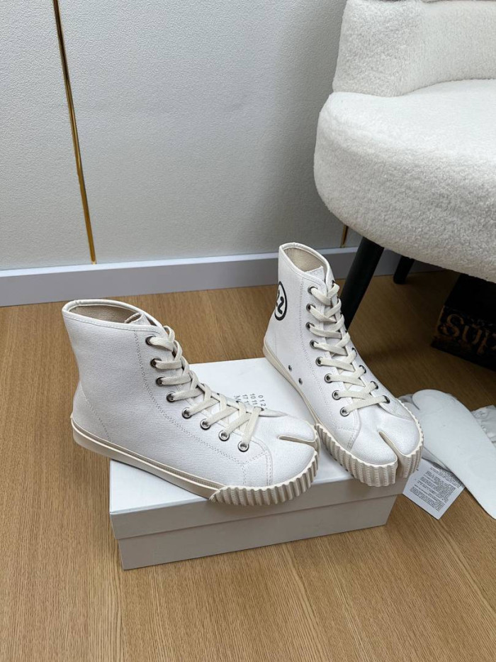 Ma*iso*n Mar*giela MAMA-0163