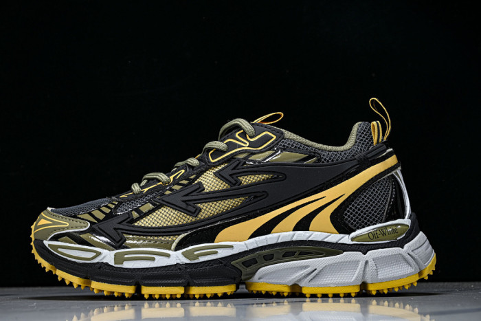 C/O​ SNEAKERS CO-054