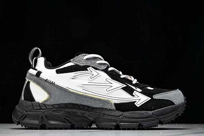 C/O​ SNEAKERS CO-062