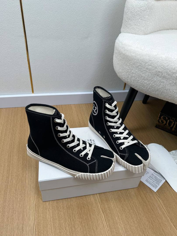 Ma*iso*n Mar*giela MAMA-0164