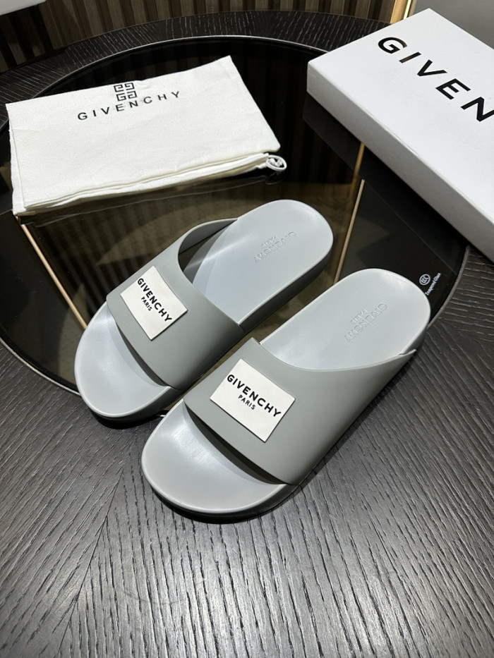 G*IVENCH*Y SLIDE GSE-003
