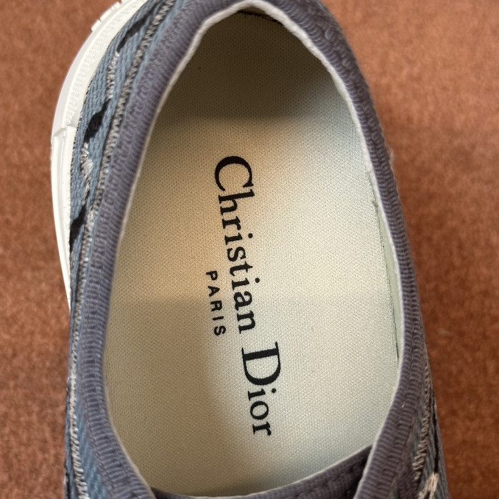 D*R WALK