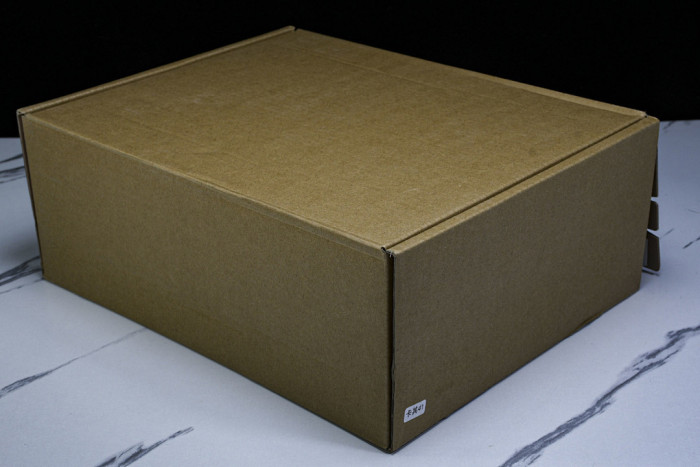 New Balance x Mi­uMi­u 530 MM-005
