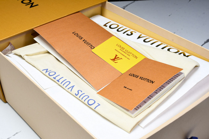 LOU VUIT RUN AWAY LVRA-002