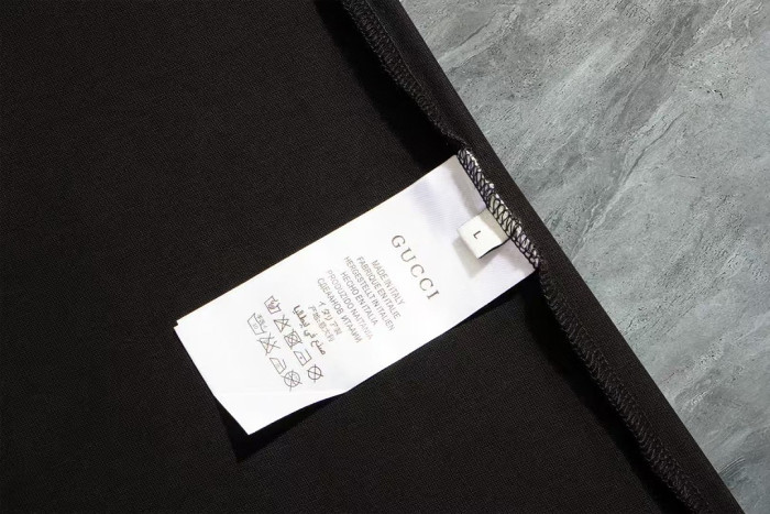 G*UCCI CLOTHES GICS-027