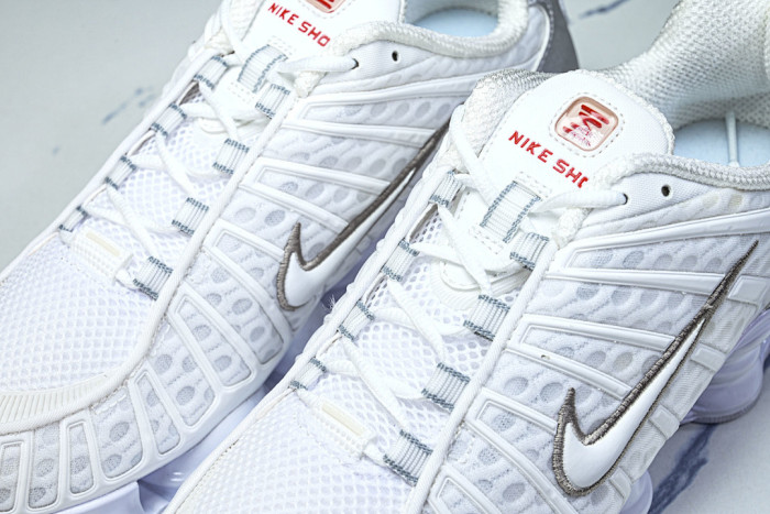 Nike Shox TL AV3595-100