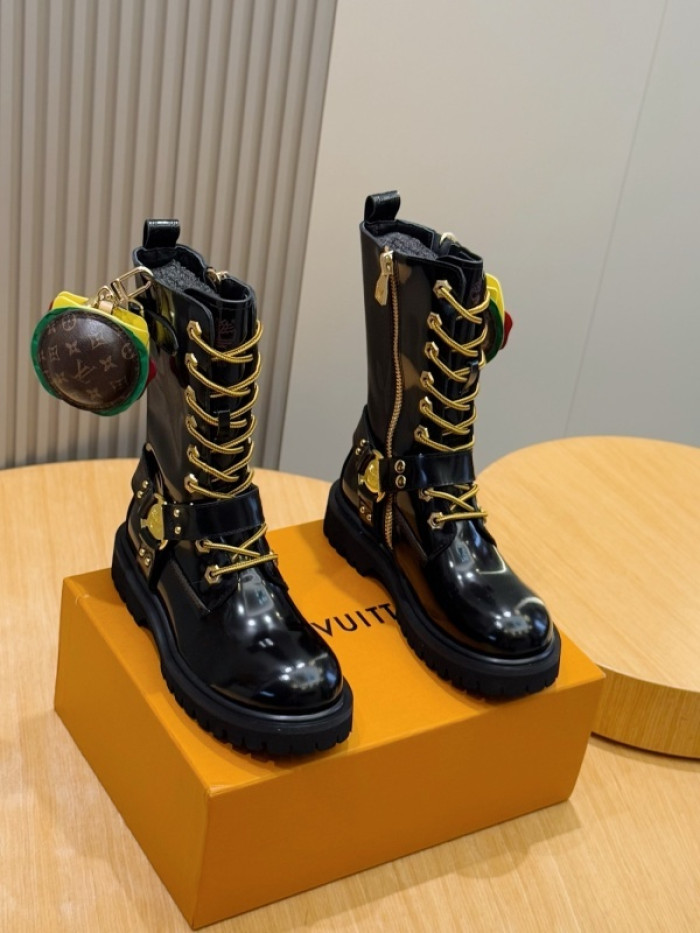 L**V**T* BOOTS LVTBS-051