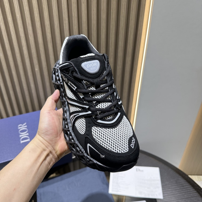 D10r x Kaws B35 NXT DRB35-010