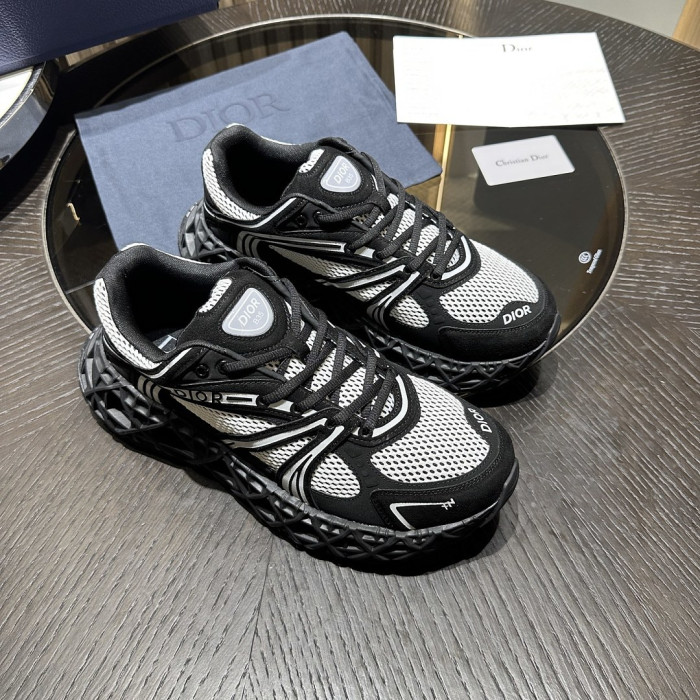 D10r x Kaws B35 NXT DRB35-010