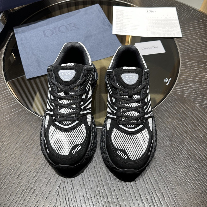 D10r x Kaws B35 NXT DRB35-010