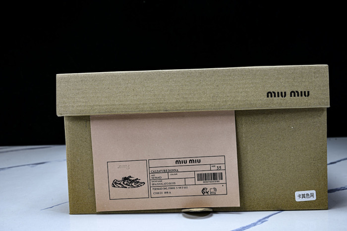 New Balance x Mi­uMi­u 530 MM-009
