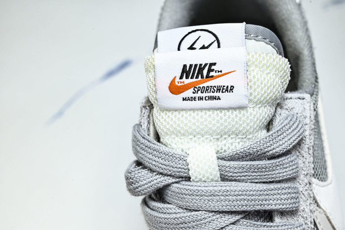 Sacai x Nike Zegamadome DH2684-001
