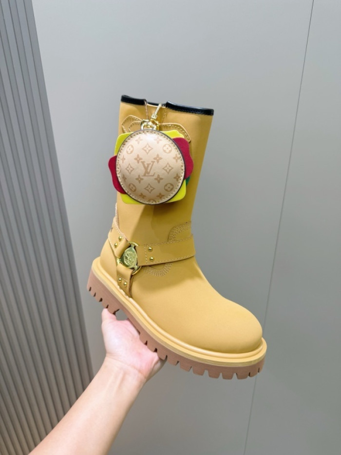 L**V**T* BOOTS LVTBS-054