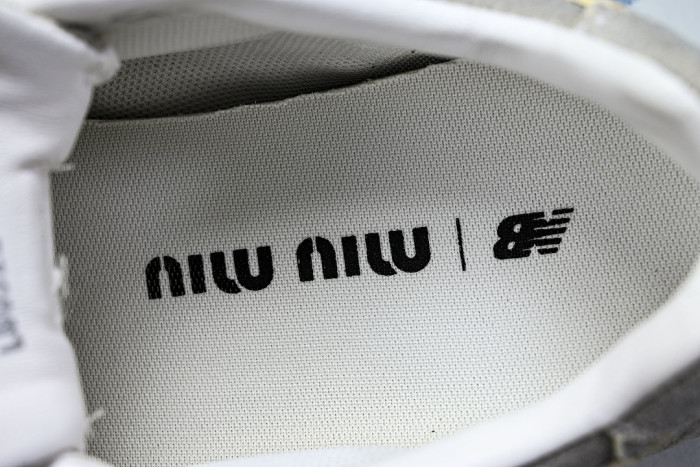 New Balance x Mi­uMi­u 530 MM-007