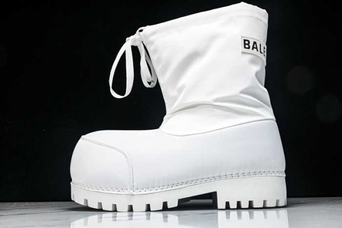 B*ALE*NGA BOOT BSB-043