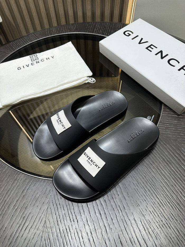 G*IVENCH*Y SLIDE GSE-001