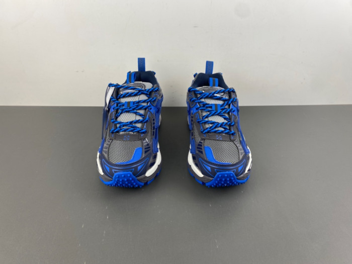C/O​ SNEAKERS CO-046