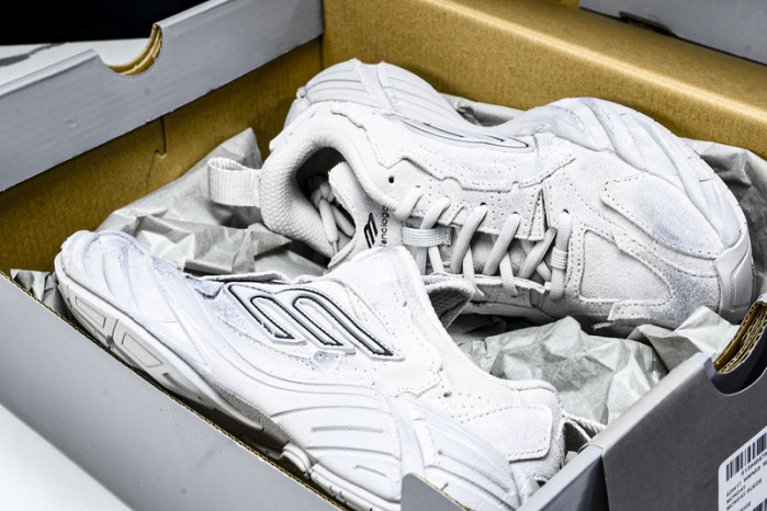 B*al*enciaga Monday Sneaker WMNSS9090