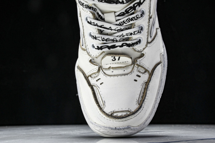 Ba1en*iaga hamptons worn-out wcurs9000