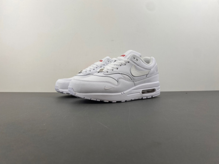 Svp*me x nike air max 1 ''87 hf8813-100