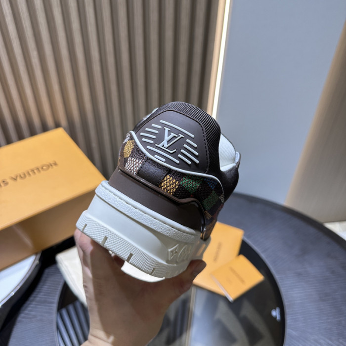 L*VT TRAINER MAXI LTMI-001
