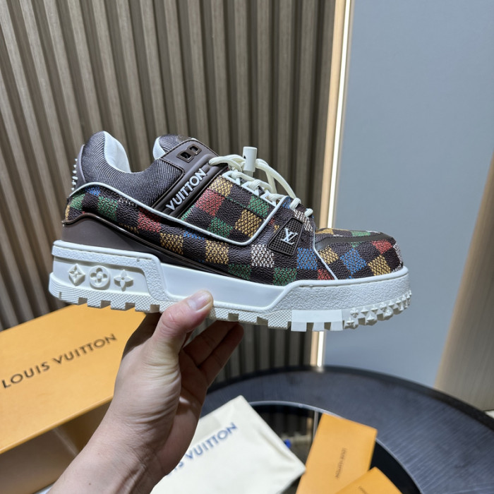 L*VT TRAINER MAXI LTMI-001