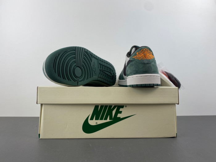 Travis Scott x x Air Jordan 1 Low DW7866-199
