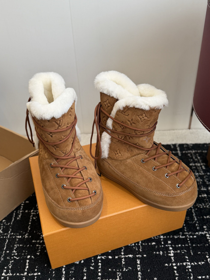 L**V**T* BOOTS LVTBS-068