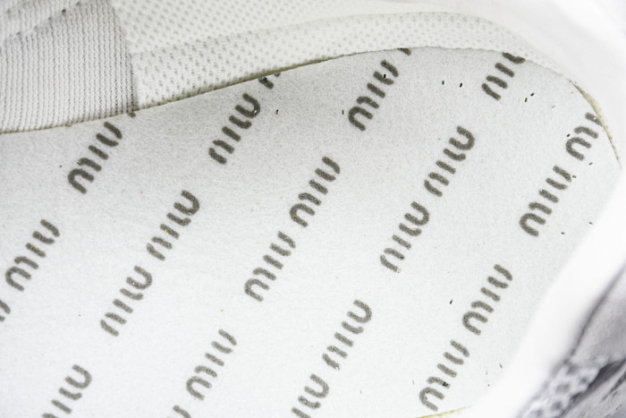 New Balance x Mi­uMi­u 530 MM-004