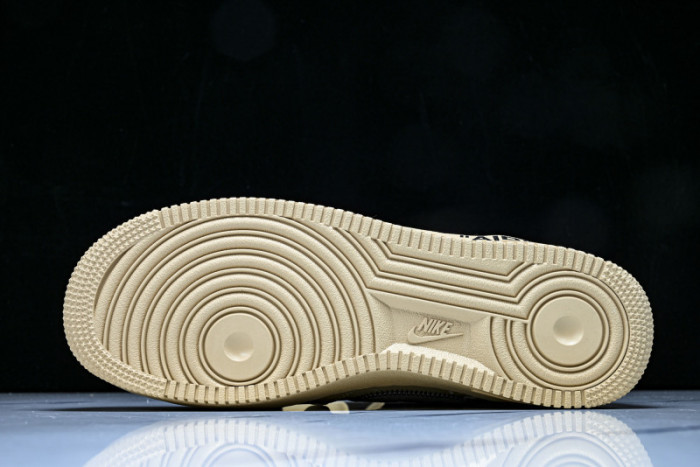 Kobe Bryant x Nike Air Force 1 Low University Gold FD6900-200