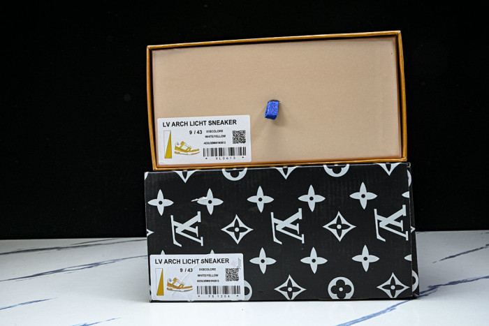 LVT SNEAKERS LVSRS-0179
