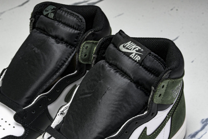 Air Jordan 1 Retro High "Clay Green" 555088-135
