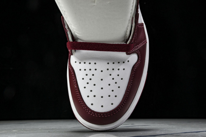 Air Jordan 1 High "Dune Red" DZ5485-160