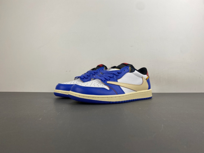 Travis Scott x Air Jordan 1 Low OG DM7888-111