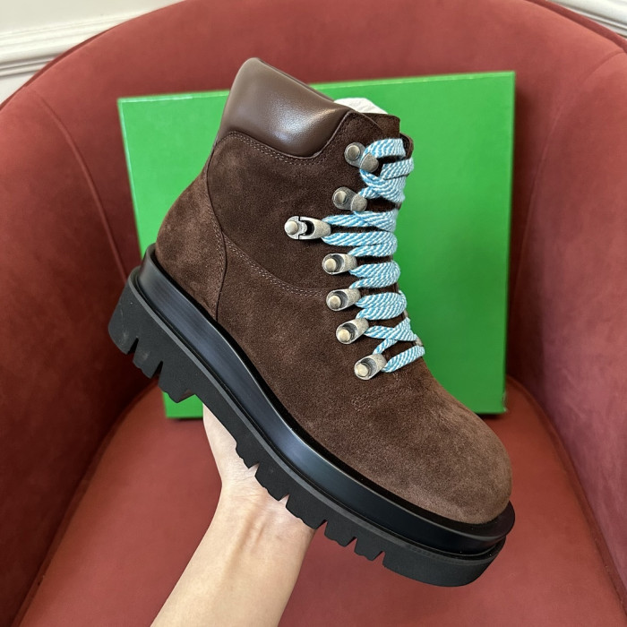 B0tt*ga Ven*ta SNEAKER BVBS-011