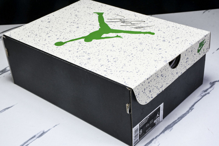 Air Jordan 4 “Remastered” HV5184-010