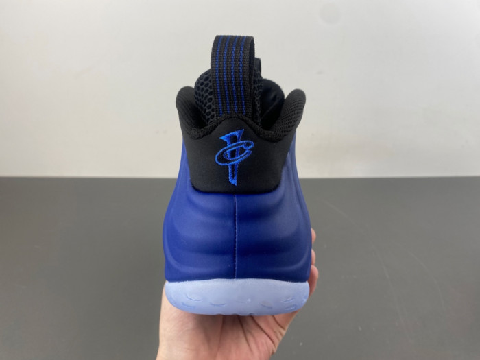 Nike Air Foamposite One “Deep Royal” HJ5195-400