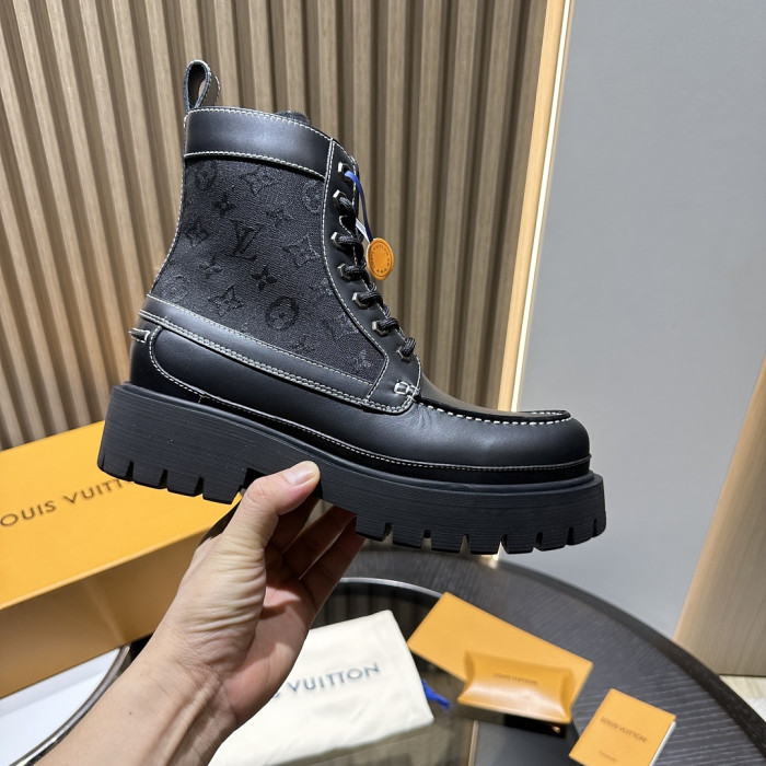 L**V**T* BOOTS LVTBS-061