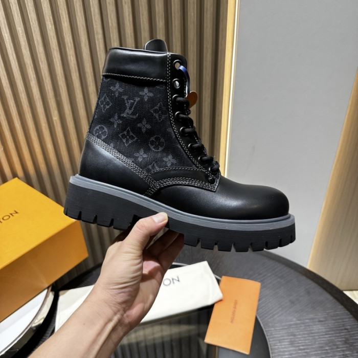 L**V**T* BOOTS LVTBS-041