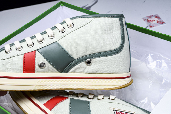 b0tt*ga Ven*ta sneaker bvs-035