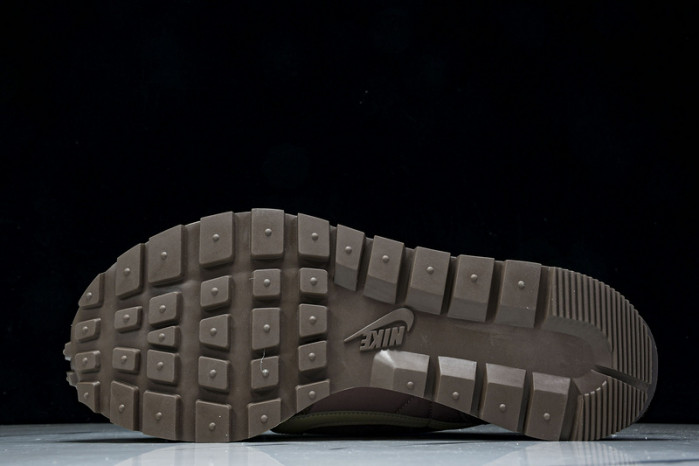Sacai X VaporWaffle DD1875-301