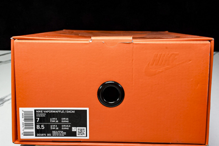 Sacai X VaporWaffle DD1875-301