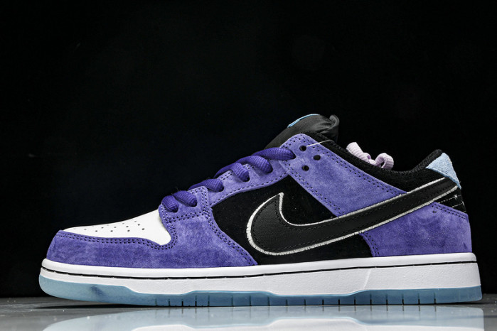 Hayley Wilson x Nike SB Dunk Low "Court Purple" HJ0613-500